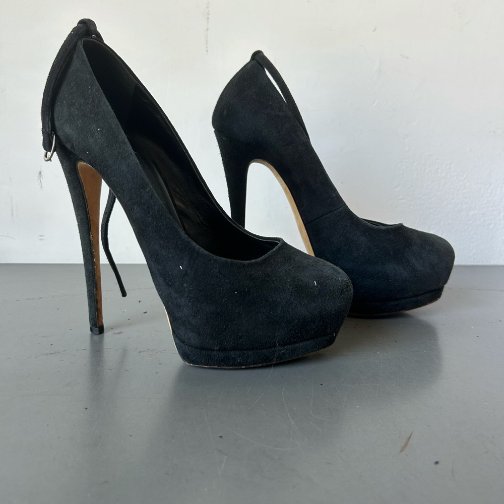 Giuseppe Zanotti black suede platform pump heels size 37.5